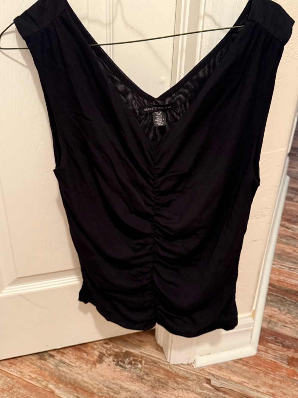 Kenneth Cole Black Ruched V-Neck Sleeveless Top
